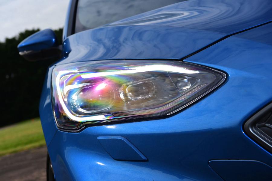 Детали экстерьера Ford Focus ST Estate 2019 года  (UK) (фото 18 из 20)